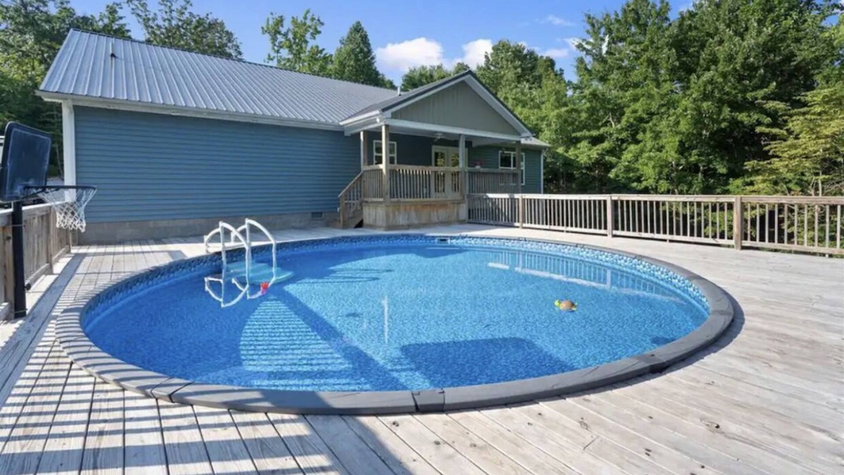 Cave City House | Spacious home in Cave City. Pet friendly, RV hook-up!