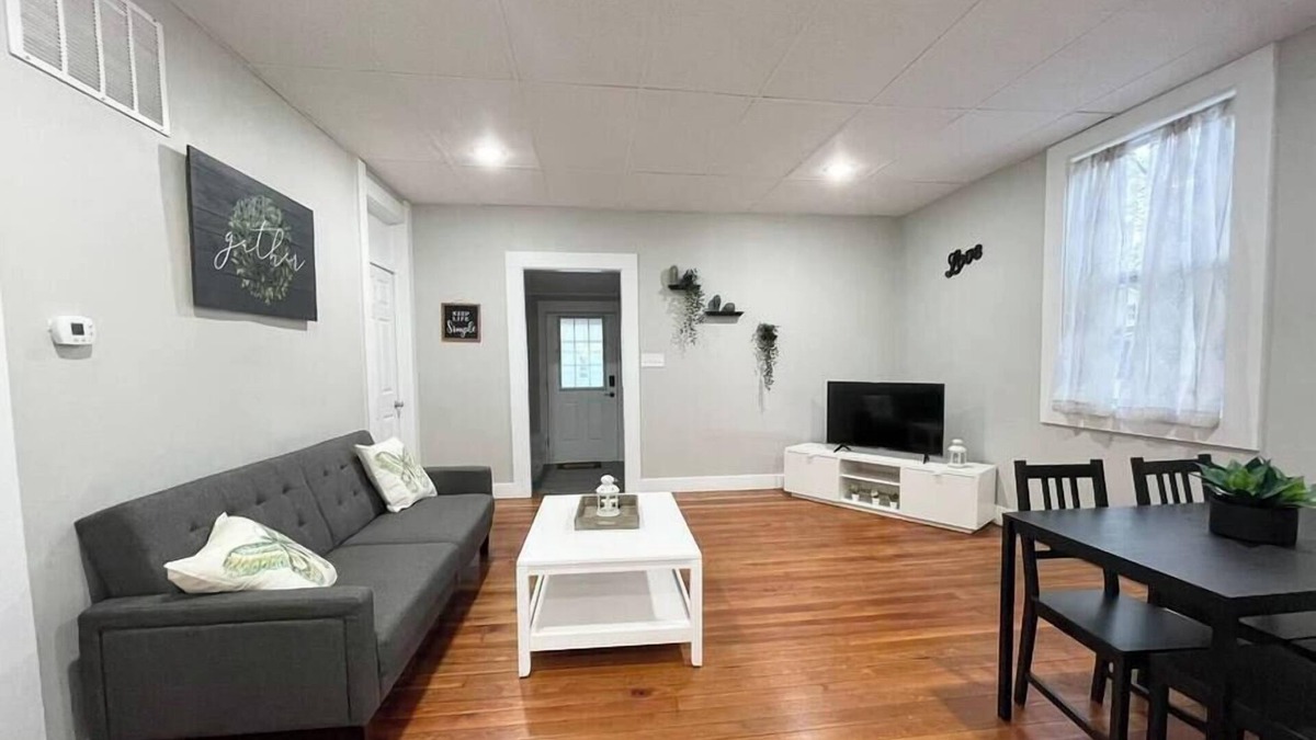 Franklin House | Spacious Home in Downtown Franklin