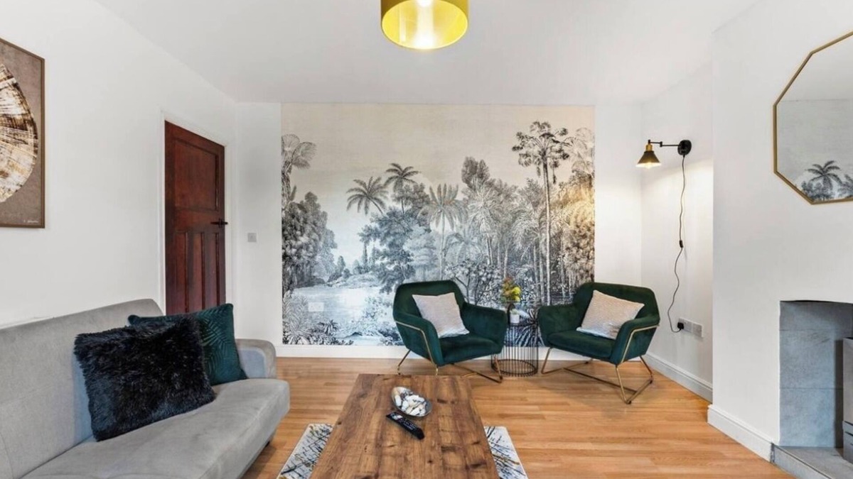 Giltbrook House | Spacious home in the Peak District