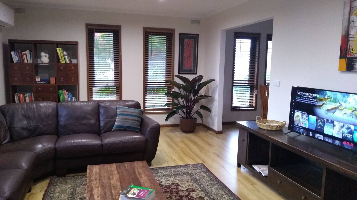 Heathcote House | Spacious home in Heathcote township. Perfect for families and groups.