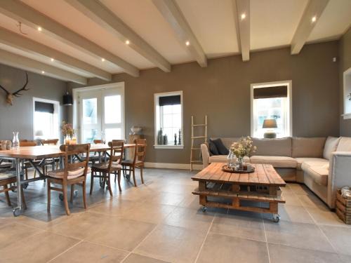 Municipality of Beemster House | Spacious Home in Middenbeemster, cleaning included