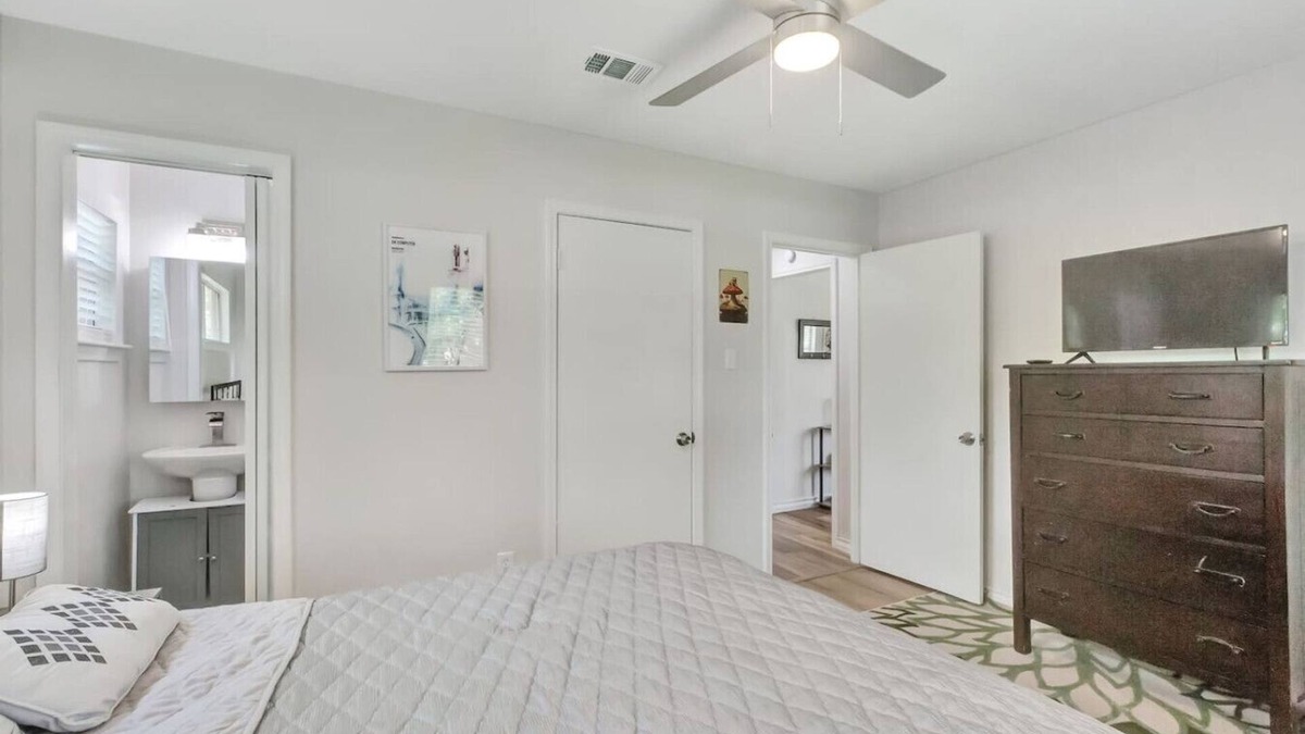 Pasadena House | Spacious home in Pasadena