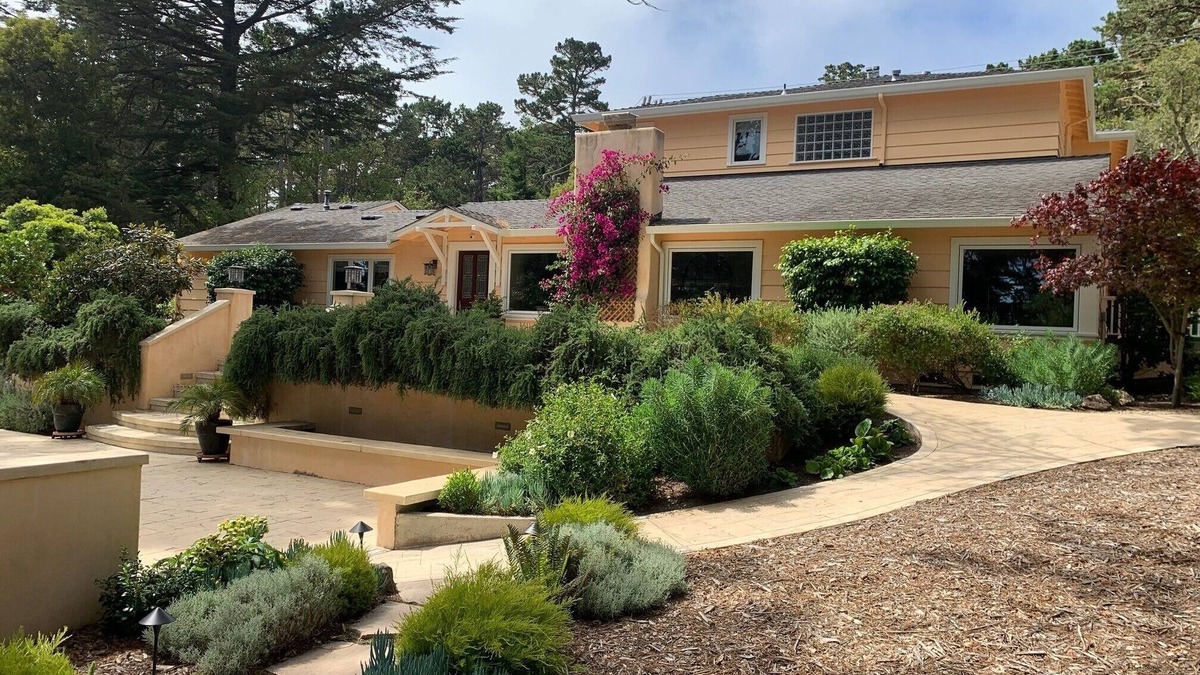 Del Monte Forest House | Spacious Home in the Forest