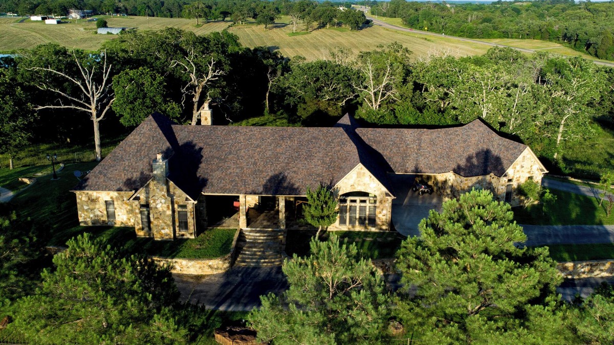 Athens House | Spacious home located on 76 acres nestled on a pond.
