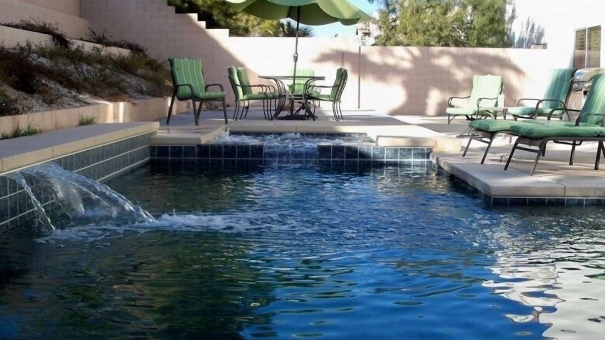 Paradise House | Spacious Home, minutes to the strip!