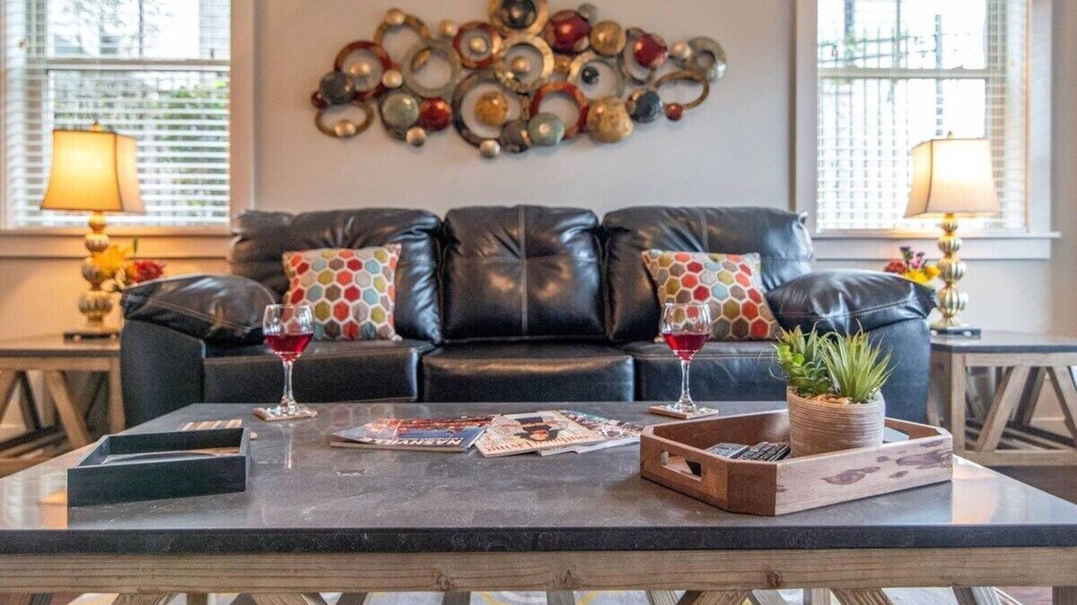 Edgehill House | Spacious Home Near Belmont with King Beds