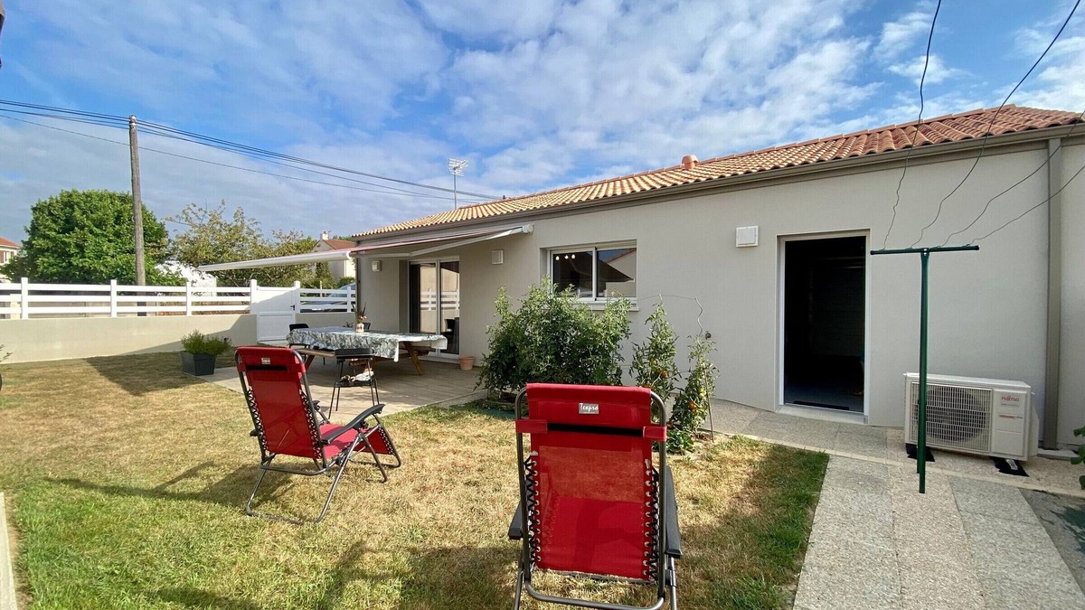 Chauve Cottage | Spacious Home near Beaches with Garden, Terrace & Family Amenities