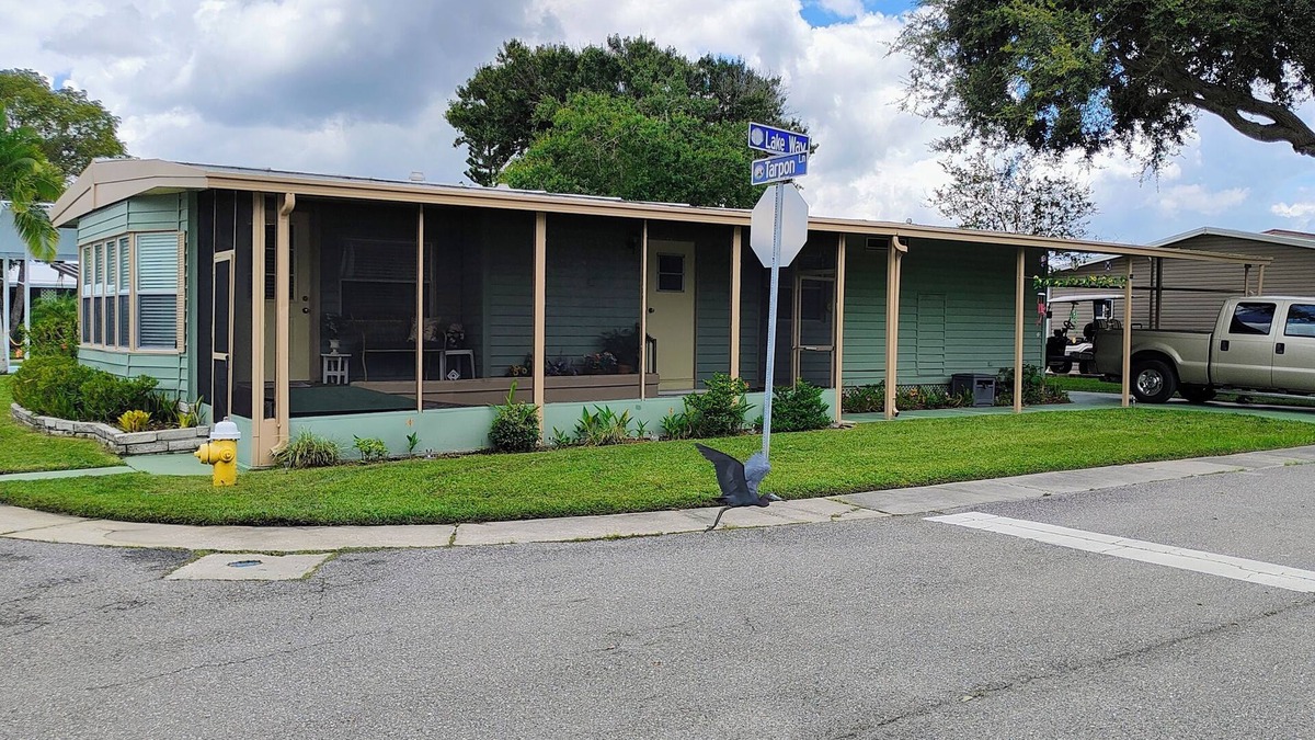 Oldsmar House | Spacious Home near Everything in charming Oldsmar