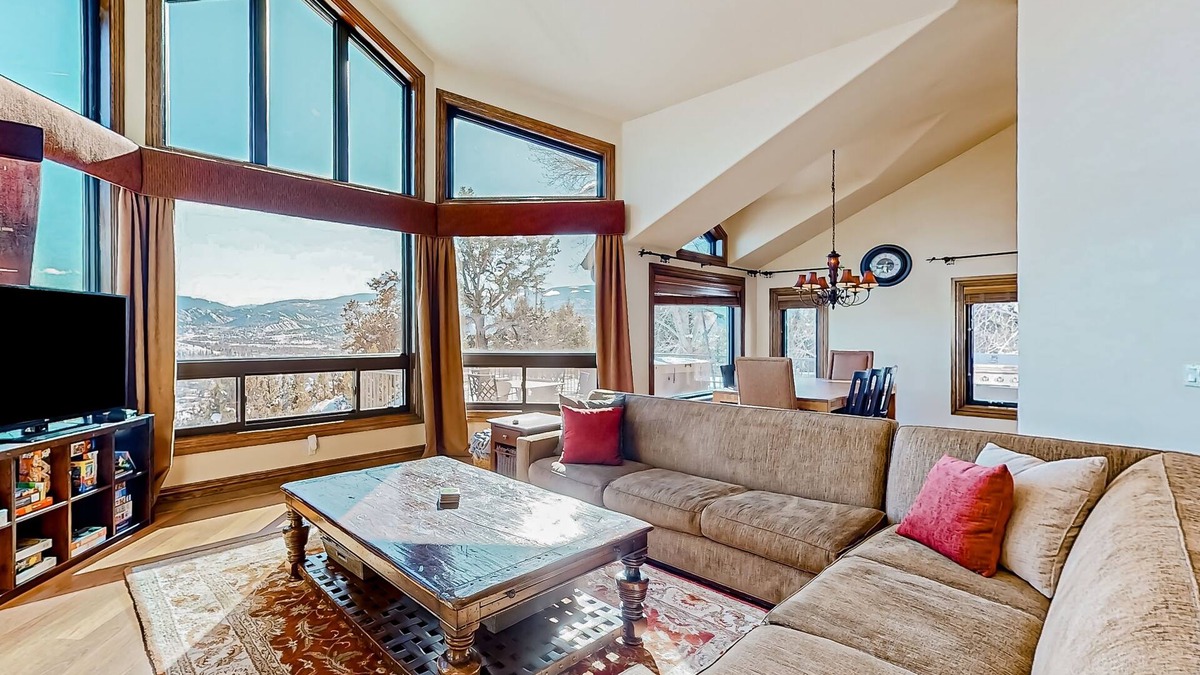 Eagle House | Spacious home near outdoor rec with hot tub, pool table, & chef's kitchen