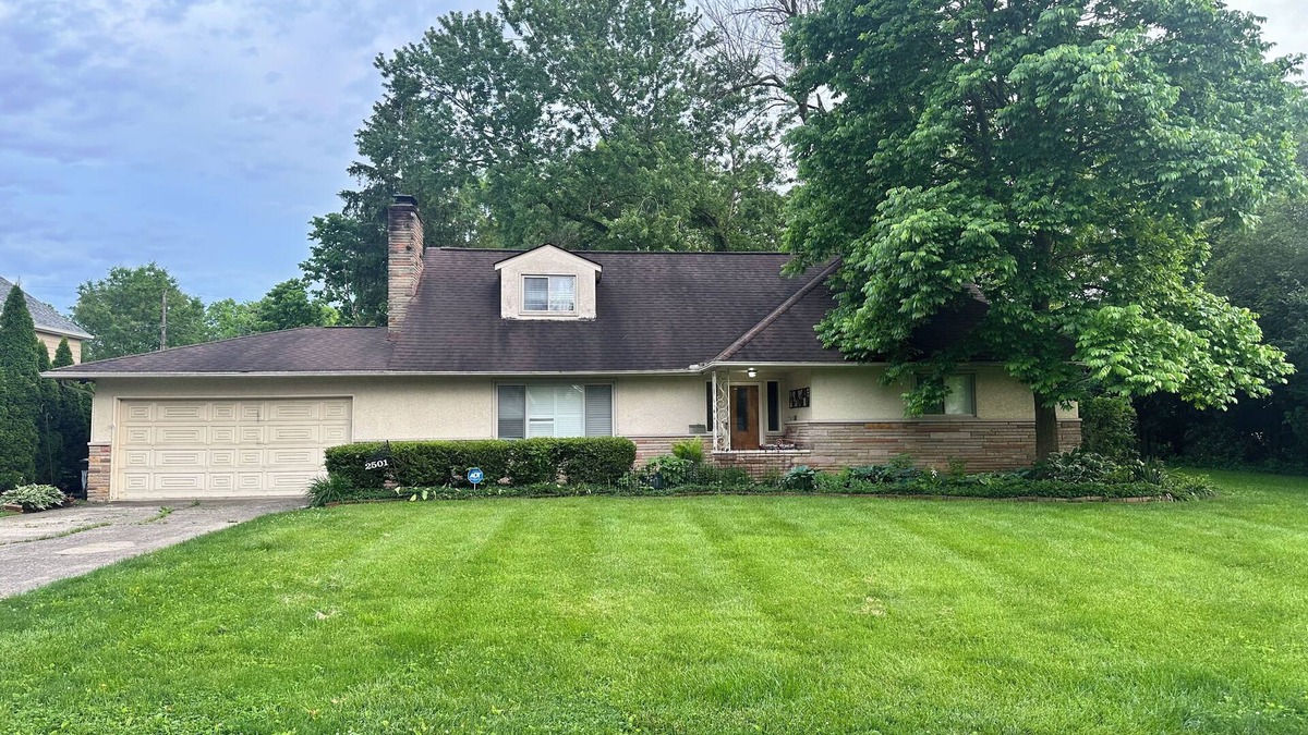Columbus House | Spacious home near the Airport and downtown. Family and Pet-Friendly!