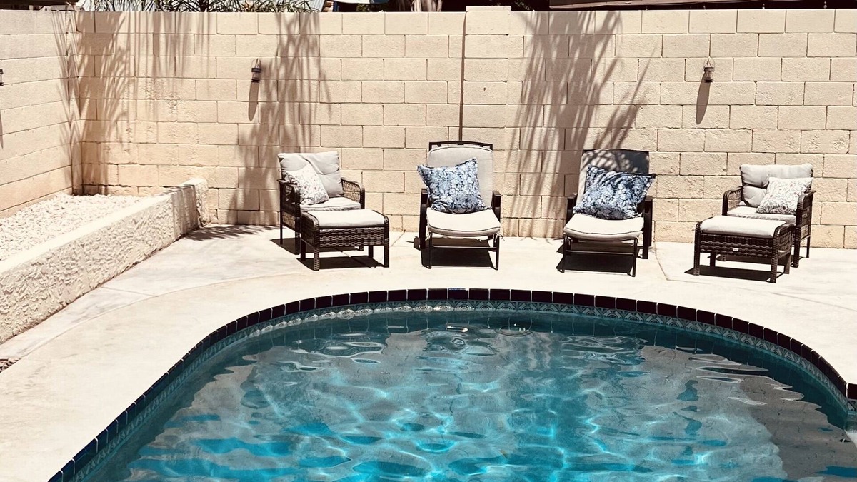 Foxfire House | Spacious Home, Private Pool, minutes to Spring Training, and Cardinal Stadium