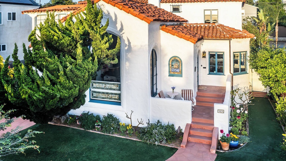 Sunset Cliffs House | Spacious Home; Sunsets; Quiet Area in Point Loma, Near Downtown SD & Ocean Beach