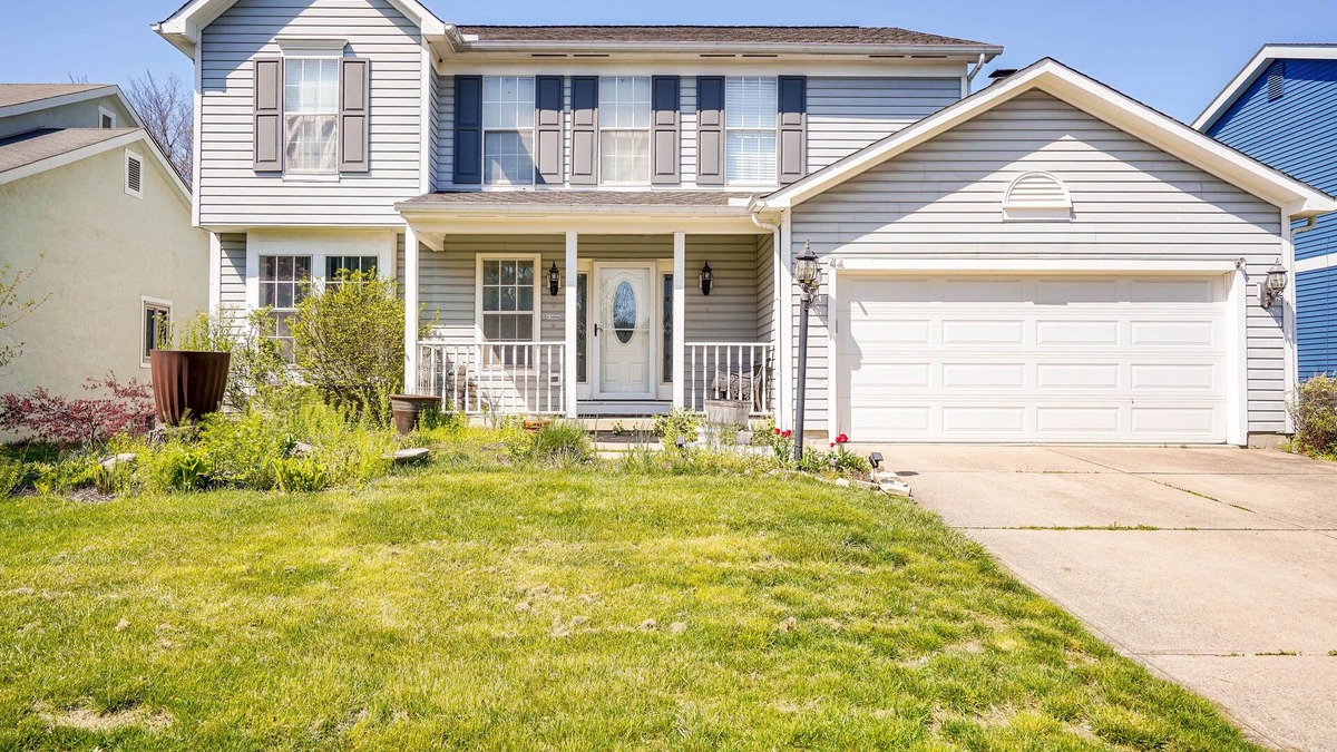 Gahanna House | Spacious Home w/ Deck - 9 Mi to Downtown Columbus