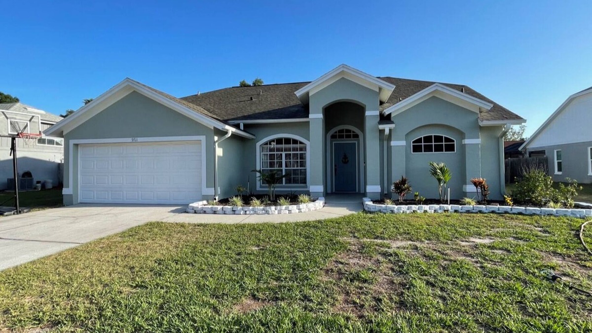 Riverview House | Spacious Home w/Heated Pool Smart TVs- Pool table