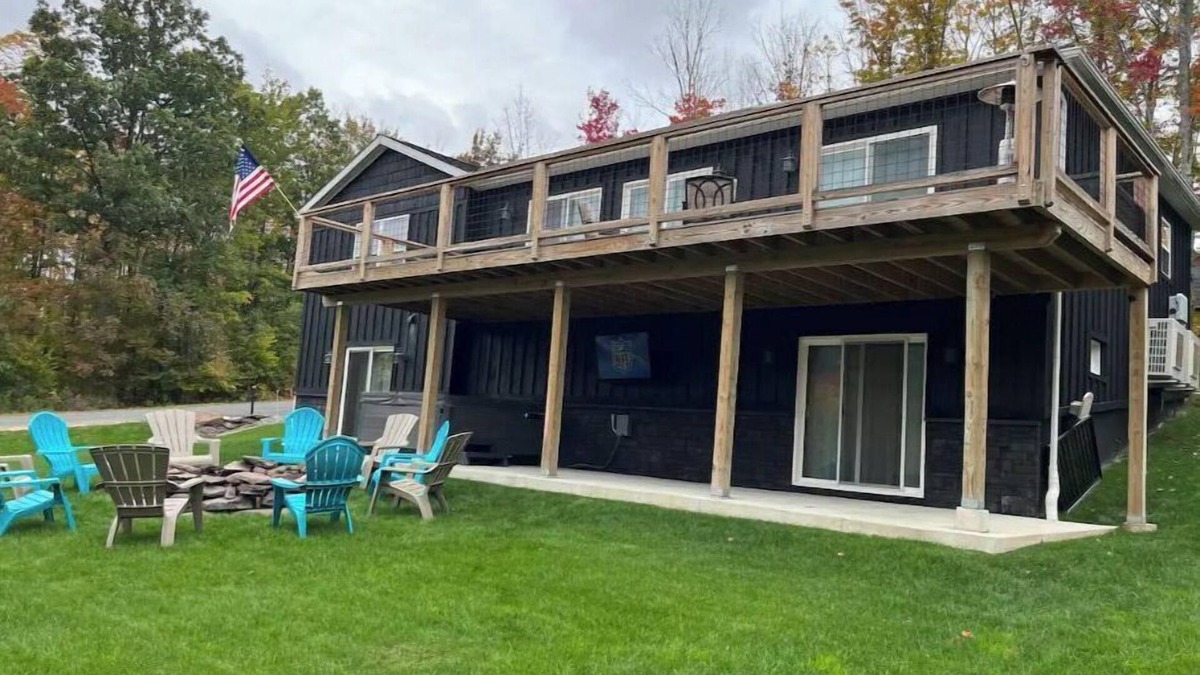 Hunter House | Spacious home w/hot tub, firepit & Hunter ski view