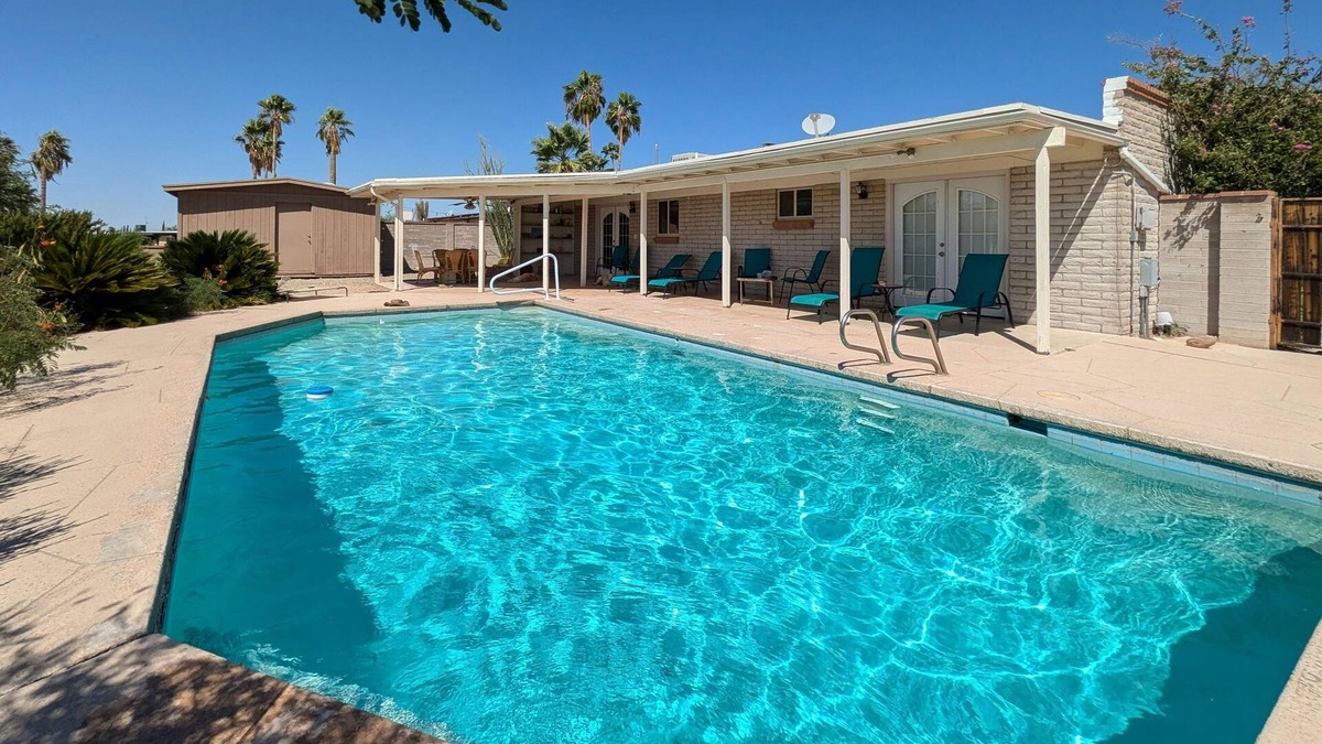 Tucson House | Spacious home w/private pool & optional pool heat, large yard