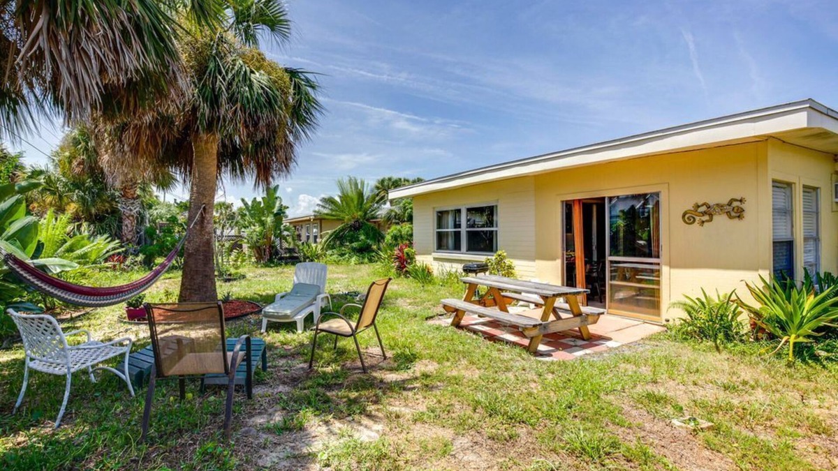 River House | Spacious Home w/Yard - 1/2 Mi to Ormond Beach!