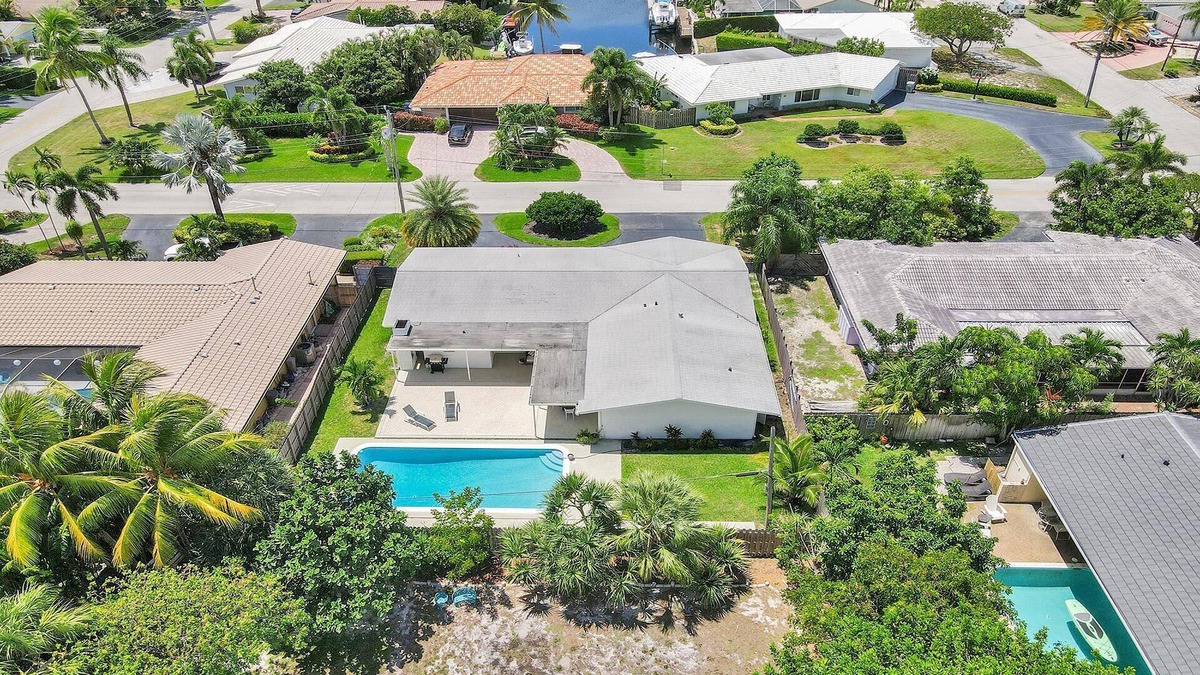 Cypress Lakes House | Spacious Home with Pool close to the Beach!