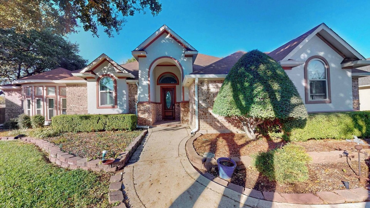 Rowlett House | Spacious Home with Huge Backyard & EV Charger