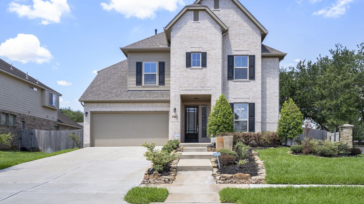 Pecan Grove House | Spacious Home with Private Theater, Pool Table, Office & Home Gym!