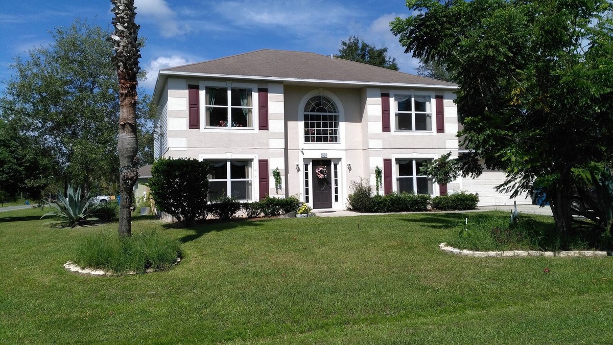 Spring Hill Villa | Spacious home with heated pool, near to all amenities