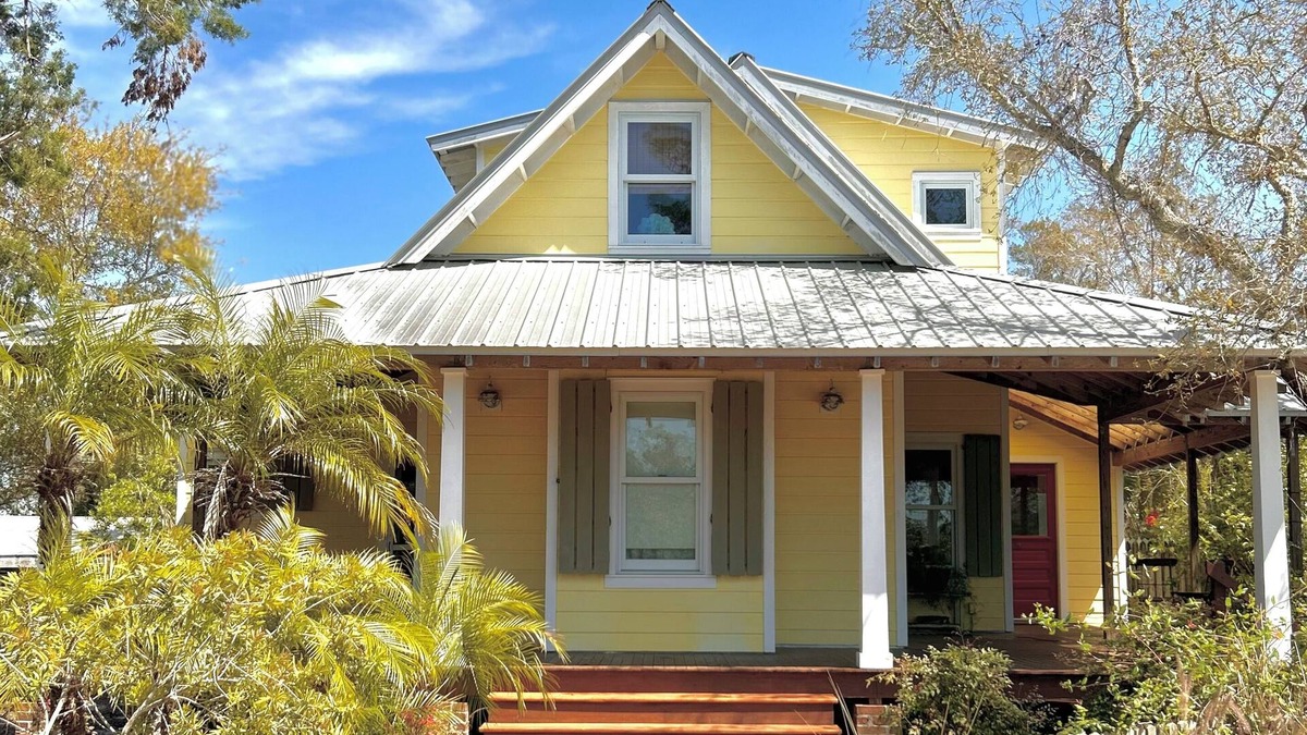 Cedar Key House | Spacious Home with Water Views