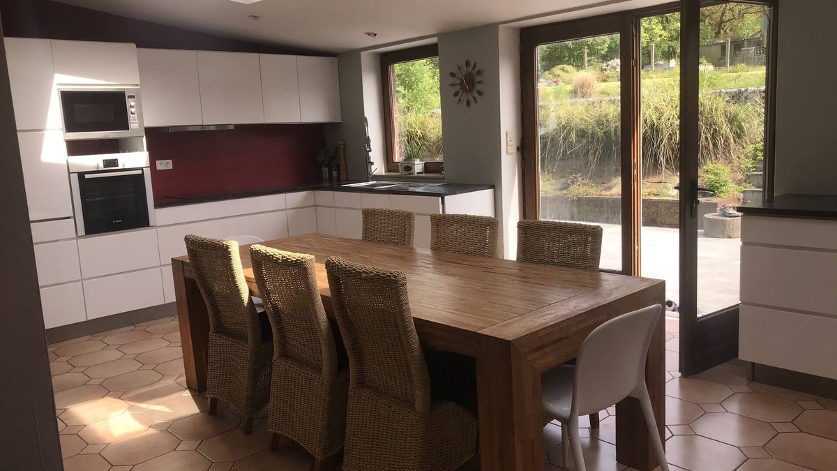 Florennes House | Spacious house for up to 8 adults + 1 baby