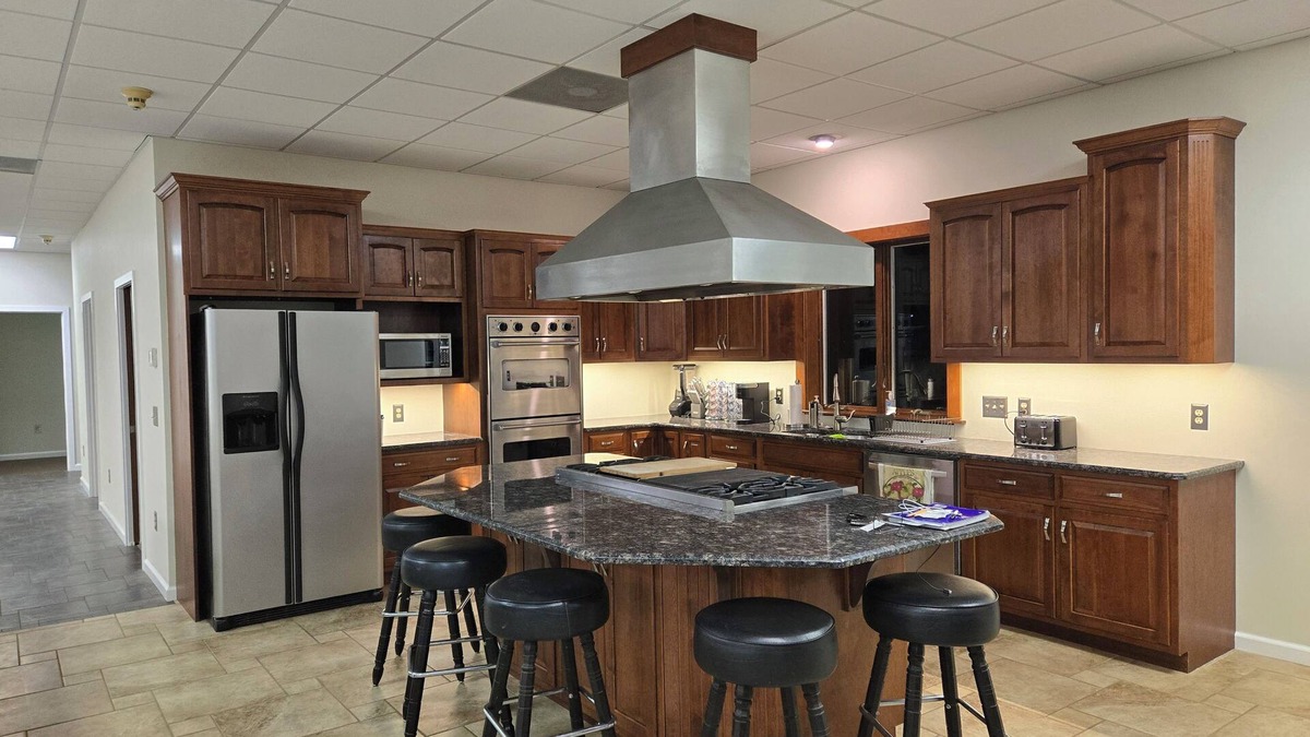 Salunga Other | Spacious House Ideal for Sports Teams, Across from Spooky Nook in Manheim, PA