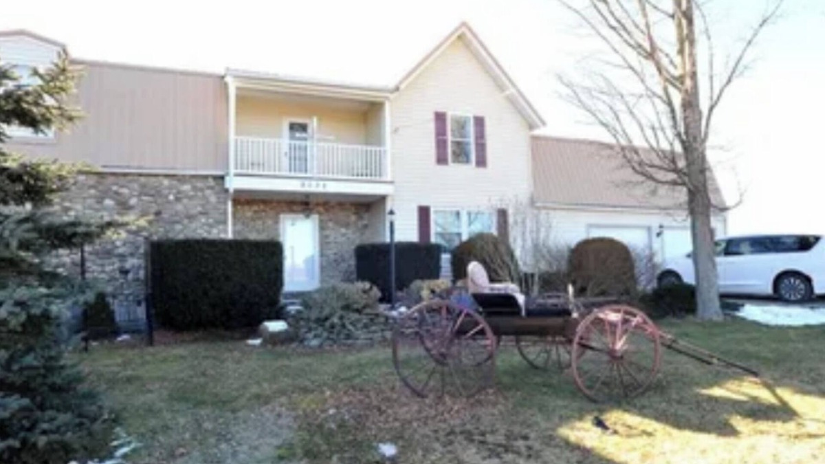 Avoca House | Spacious house in charming Avoca NY with WiFi, AC and eight person, hot tub.