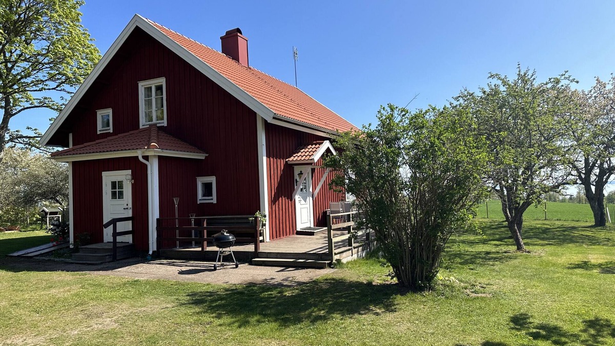 Norra Fagelas House | Spacious house in Hjo by Vättern with fantastic views | SE08044