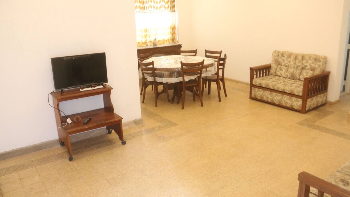 Kollupitiya House | Spacious House in Kollupitiya