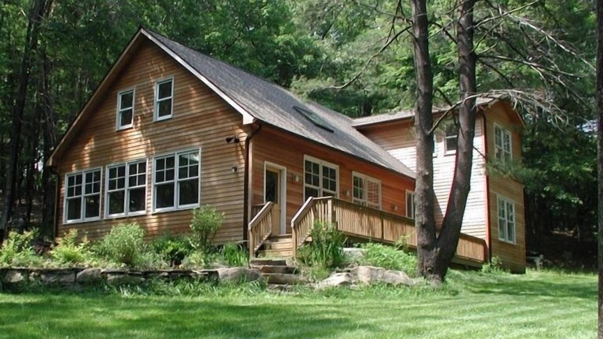 Town of Marbletown House | Spacious House on Land, Water Access, Porch, Patio, Water Fall