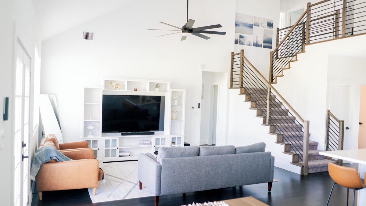 Del Valle House | Spacious house on large lot with Gameroom in Garage near COTA