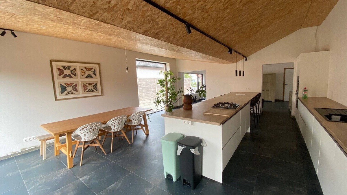 Maldegem House | Spacious house specially for workers and expats