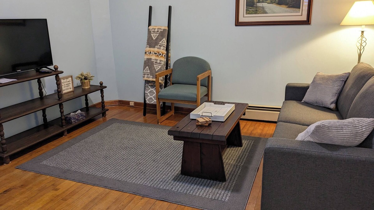 Calumet House | Spacious House in the Heights in a quiet Calumet neighborhood