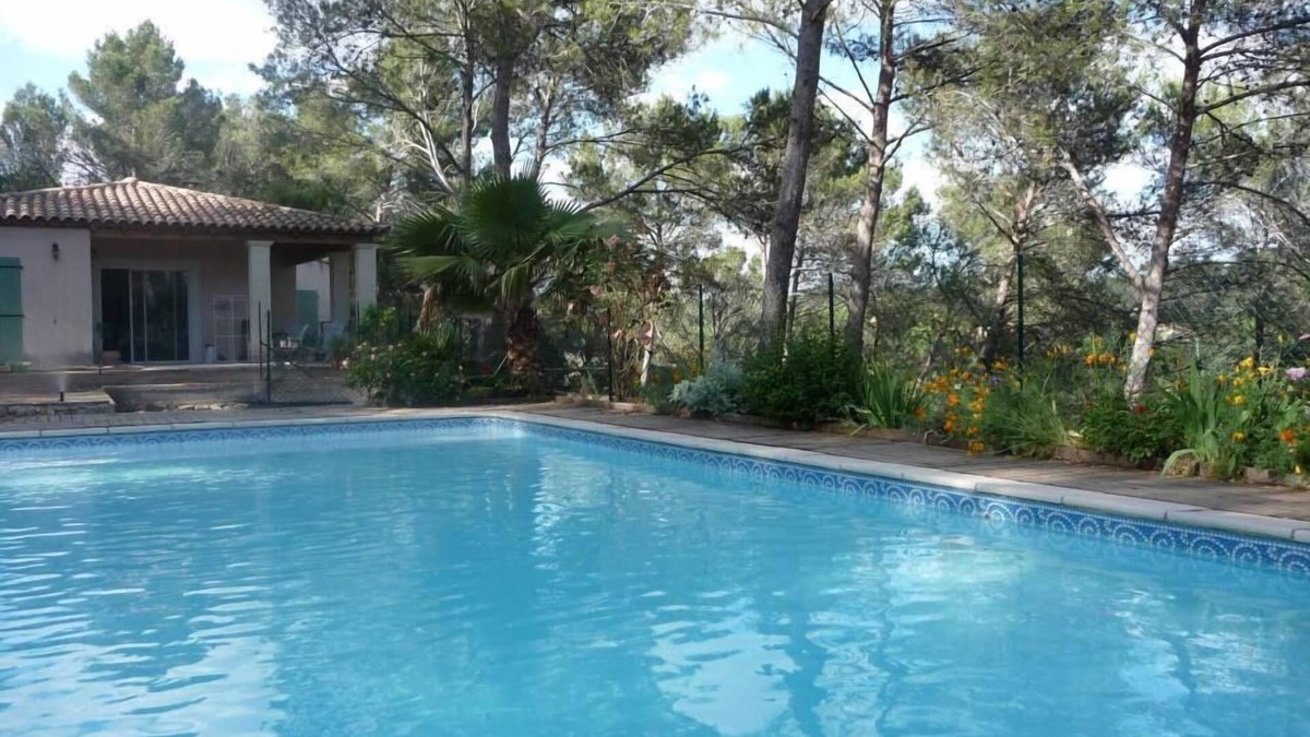 Les 3 Ponts House | Spacious house with pool