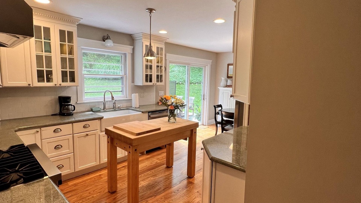 Tarrytown House | Spacious Hudson Rivertown home in Tarrytown, NY, 8 guests, sleeps 10