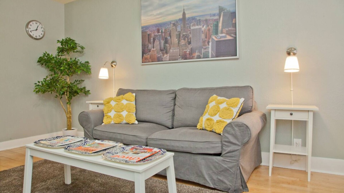 Hyde Park House | Spacious Hyde Park Guest House
