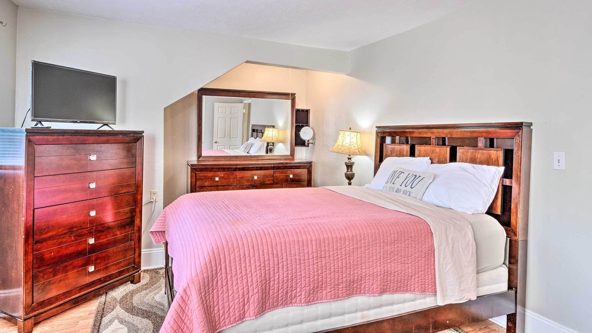 Mapleton/Fall Creek House | Spacious Indy Home: Walk to State Fairgrounds