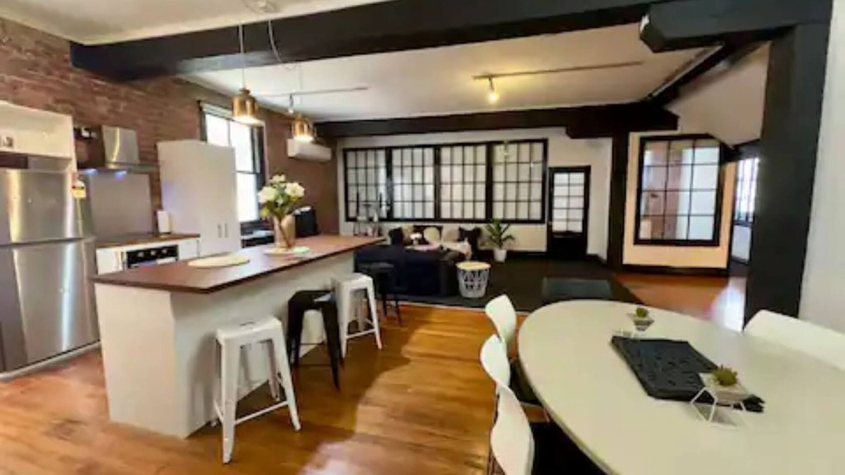Te Aro Apartment | Spacious Inner-City Apartment!