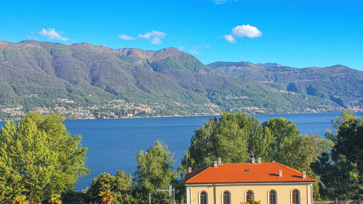 Porto Valtravaglia House | Spacious and free-standing 4-bedroom house with breathtaking sea view
