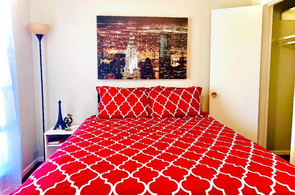 Southbelt/Ellington House | Spacious, King Beds, 30 mins from Beach, Sparkling Pool