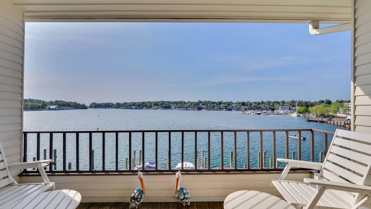 Charlevoix Condo | Spacious Lake Charlevoix Condo | Downtown Charlevoix | Pool, Hot Tub, Sauna