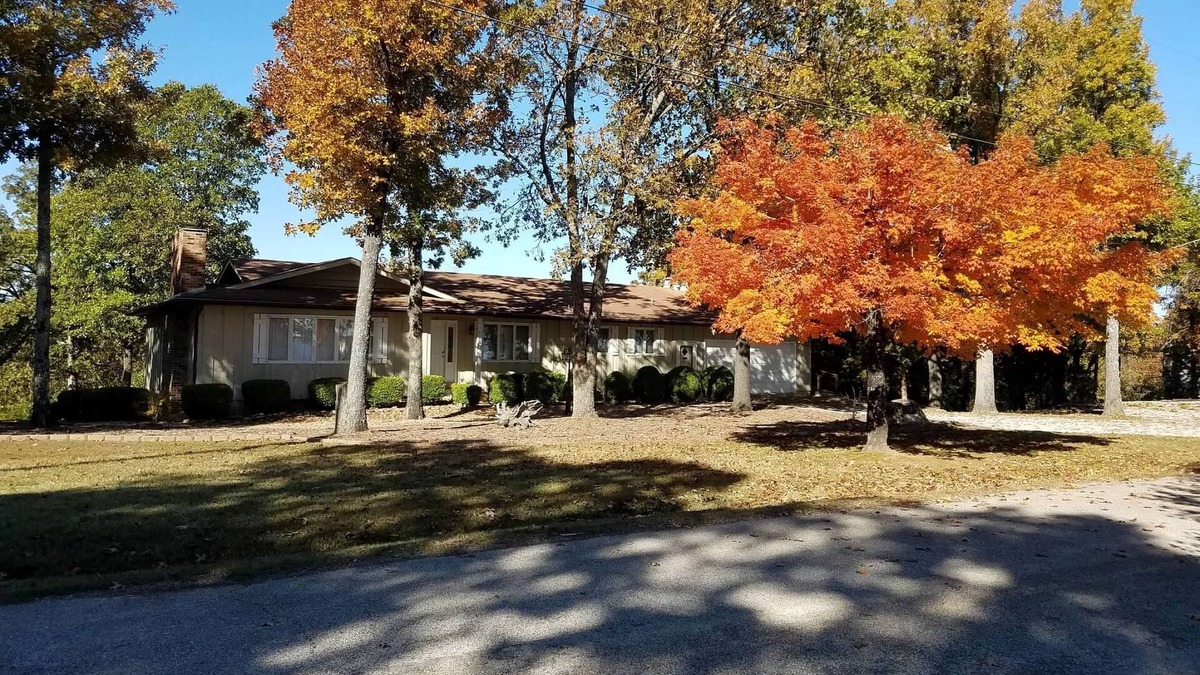 Mountain Home House | Spacious Lake House with View of Norfork Lake