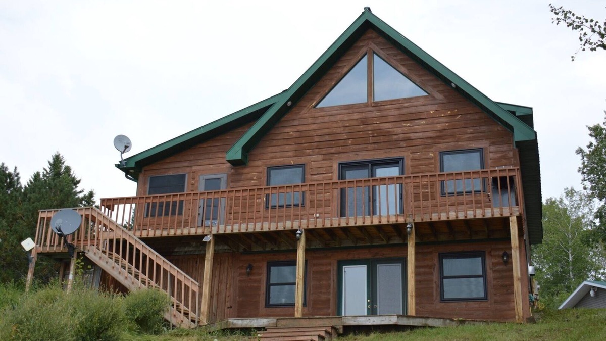 Timiskaming District Ski Chalet | Spacious lakefront 3 bed 3 bath cabin with spectacular views and great fishing.