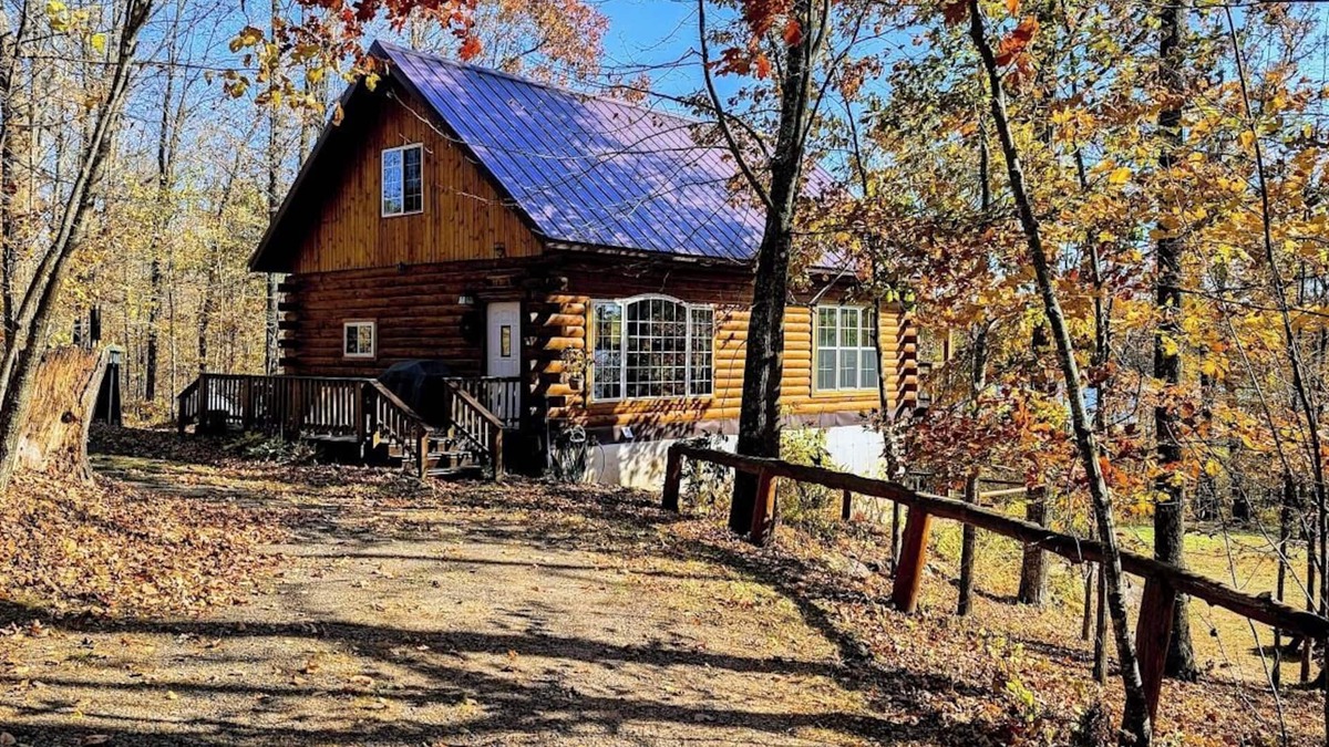 Chetek Cabin | Spacious, Lakefront Cabin on Potato Lake, WI. Great for nFishing!