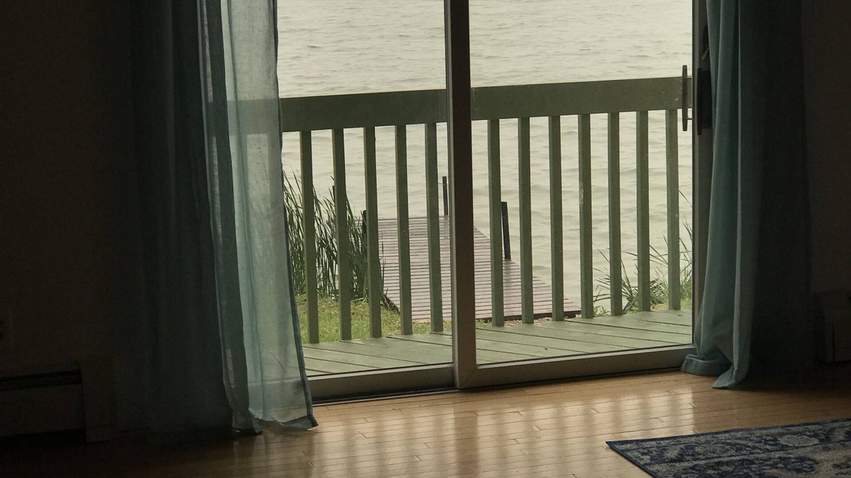 Cayuga House | Spacious Lakehouse on Cayuga Lake with bonus efficiency apartment, great rates!