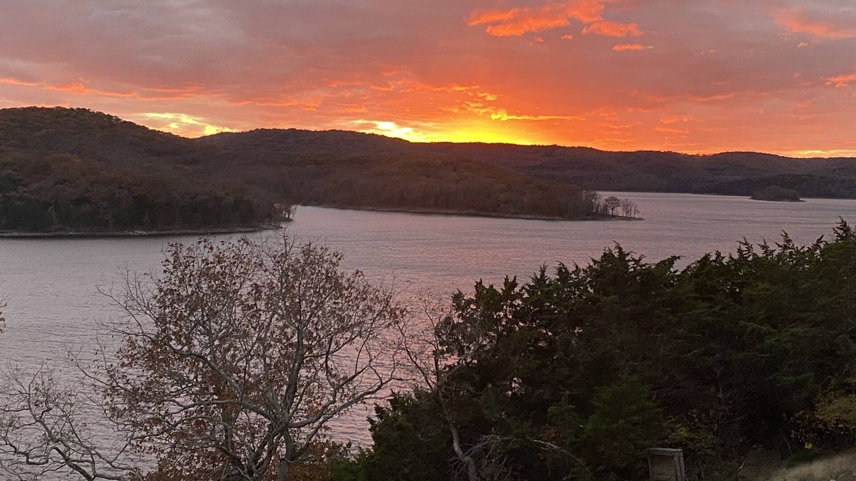 Jenkins Cottage | Spacious lakehouse with amazing views of beautiful Table Rock lake!