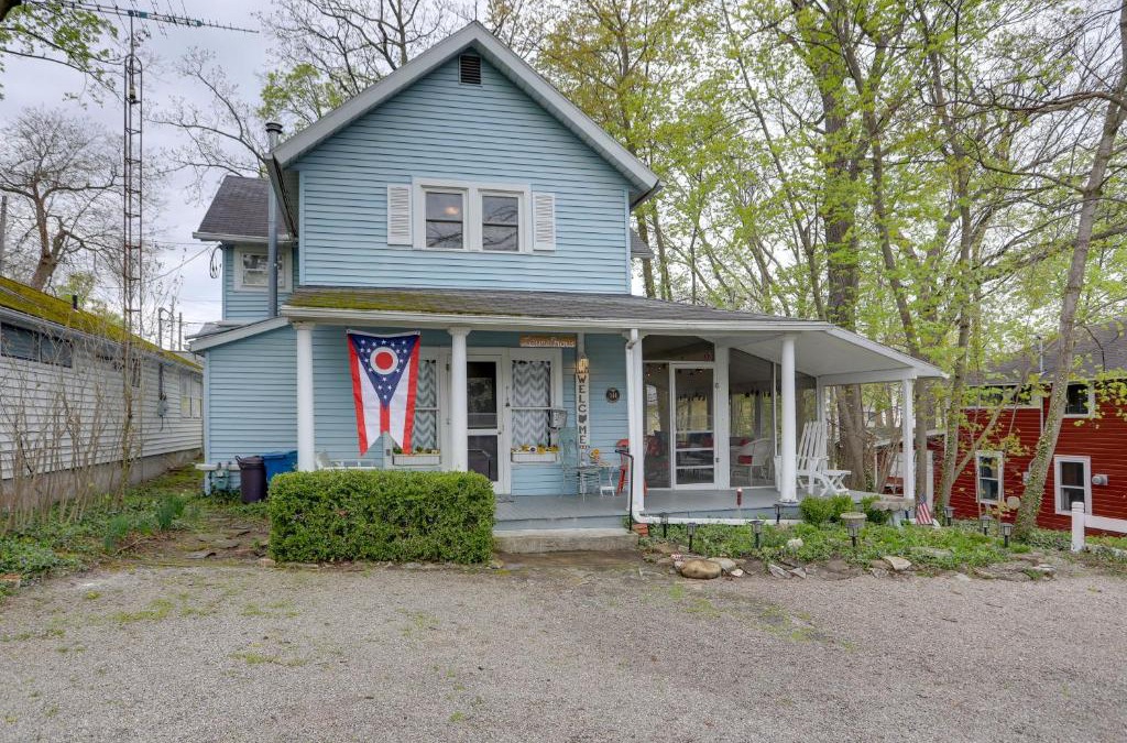 Lakeside House | Spacious Lakeside Cottage - 2 Miles to Marblehead!