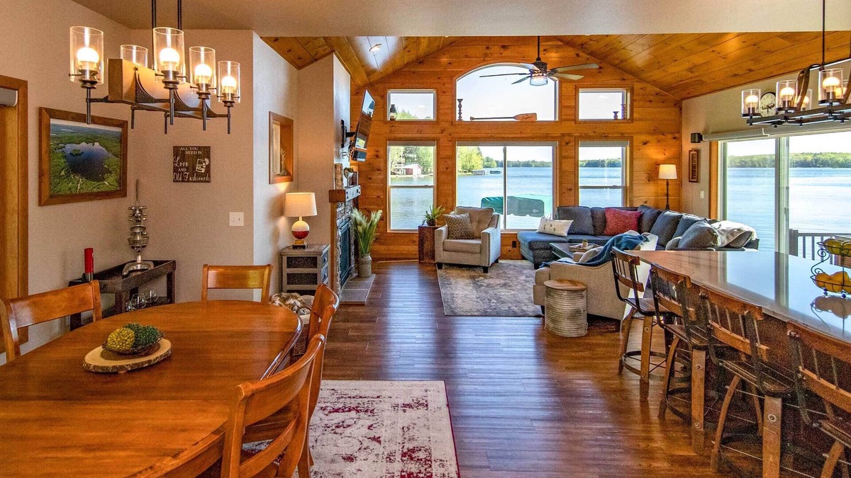Harshaw Cabin | Spacious Lakeside Family Home on Big Bearskin Lake